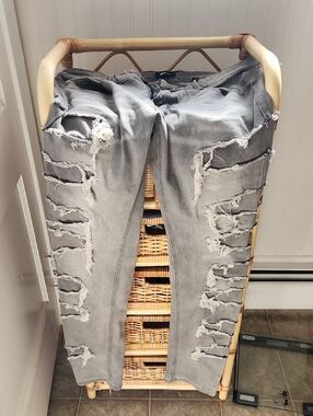 Distressed Jeans